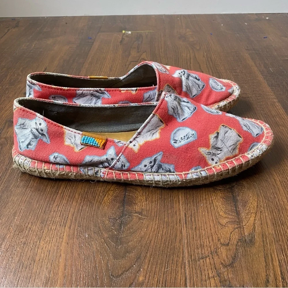 Star Wars Ubuntu Yoda Jute Afridrille Slip On Salmon Color Espadrille Shoe SZ 10
